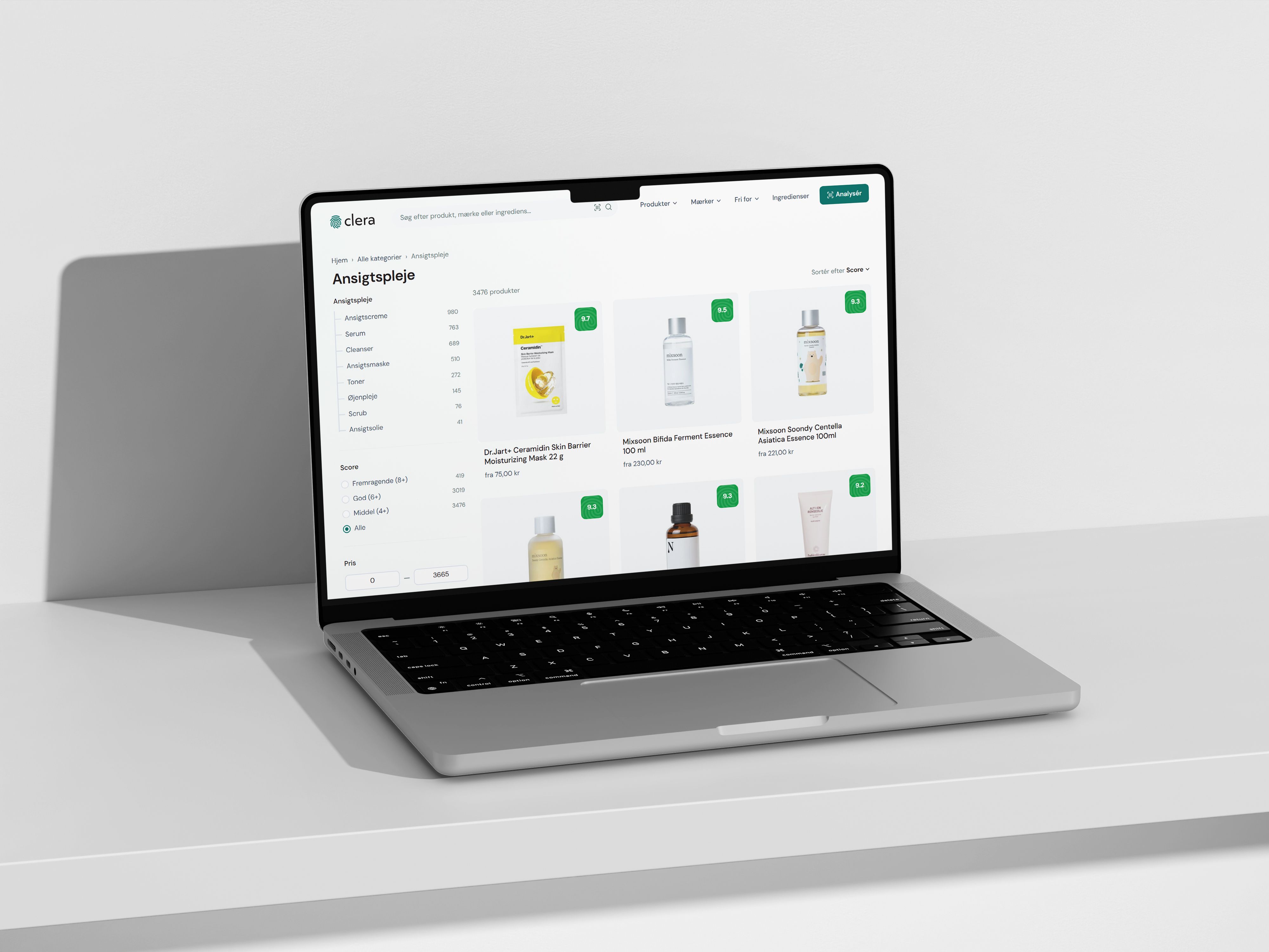 Clera kategori-screen mockup på laptop